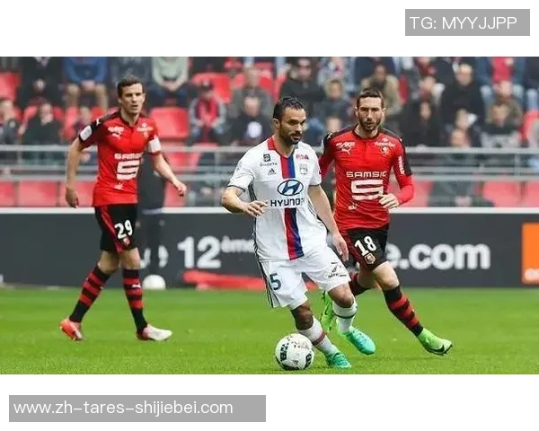 本周末巴黎FC对阵雷恩,背面是LV和开云集团足球职业的角力